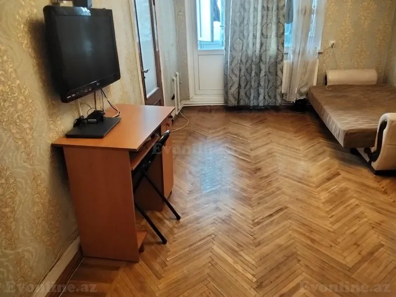 Kirayə verilir 2 otaqlı Mənzil Köhnə tikili 52 m² Memar Əcəmi m. - şəkil 2
