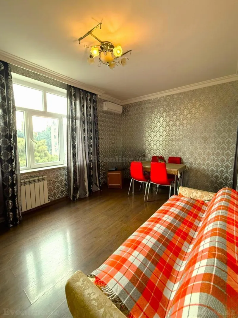 Satılır 2 otaqlı Mənzil Köhnə tikili 55 m² Bakıxanov
