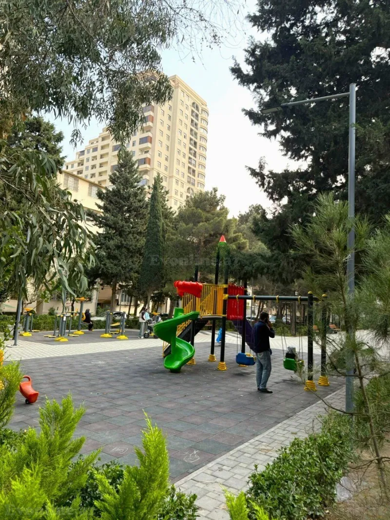 Satılır 2 otaqlı Mənzil Köhnə tikili 55 m² Bakıxanov - şəkil 15