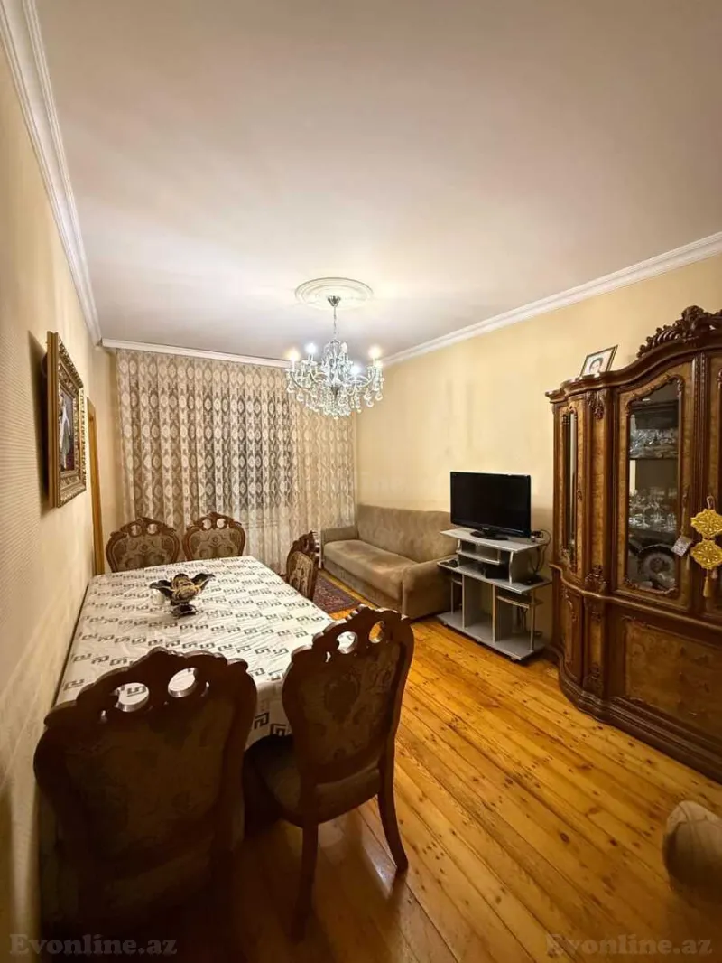 Satılır 2 otaqlı Mənzil Köhnə tikili 55 m² Memar Əcəmi m. - şəkil 2