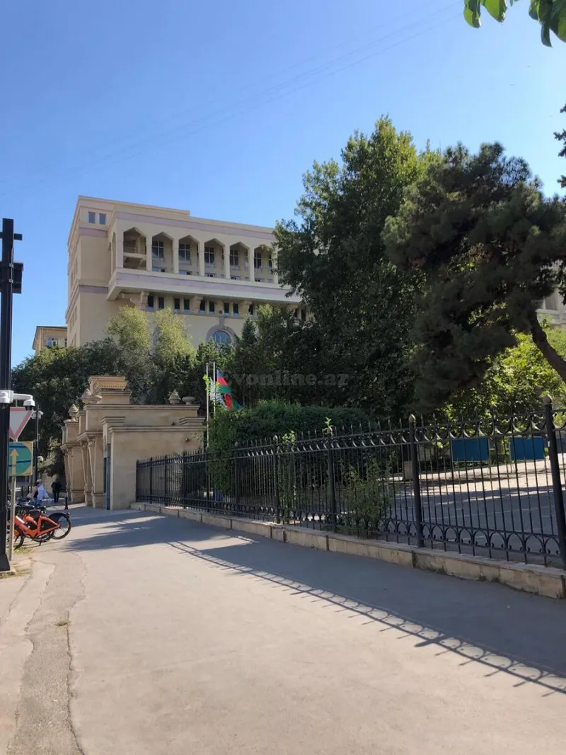Satılır 2 otaqlı Mənzil Yeni tikili 85 m² 8 Noyabr m. - şəkil 15