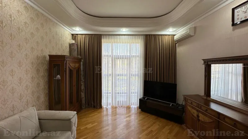 2 otaqlı Mənzil 65 m² Elmlər Akademiyası m. Kirayə verilir