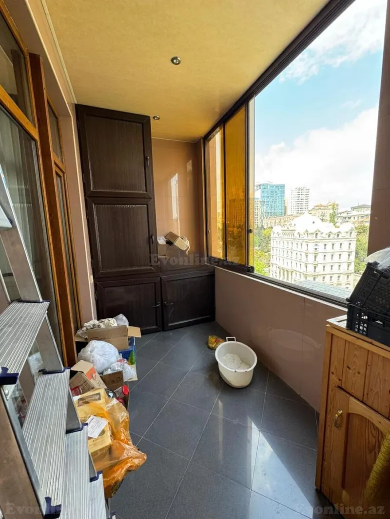 Satılır 5 otaqlı Mənzil Yeni tikili 245 m² 28 May m. - şəkil 14
