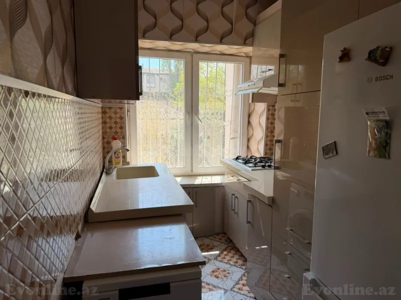 Satılır 3 otaqlı Mənzil Köhnə tikili 60 m² Nəsimi r. - şəkil 4