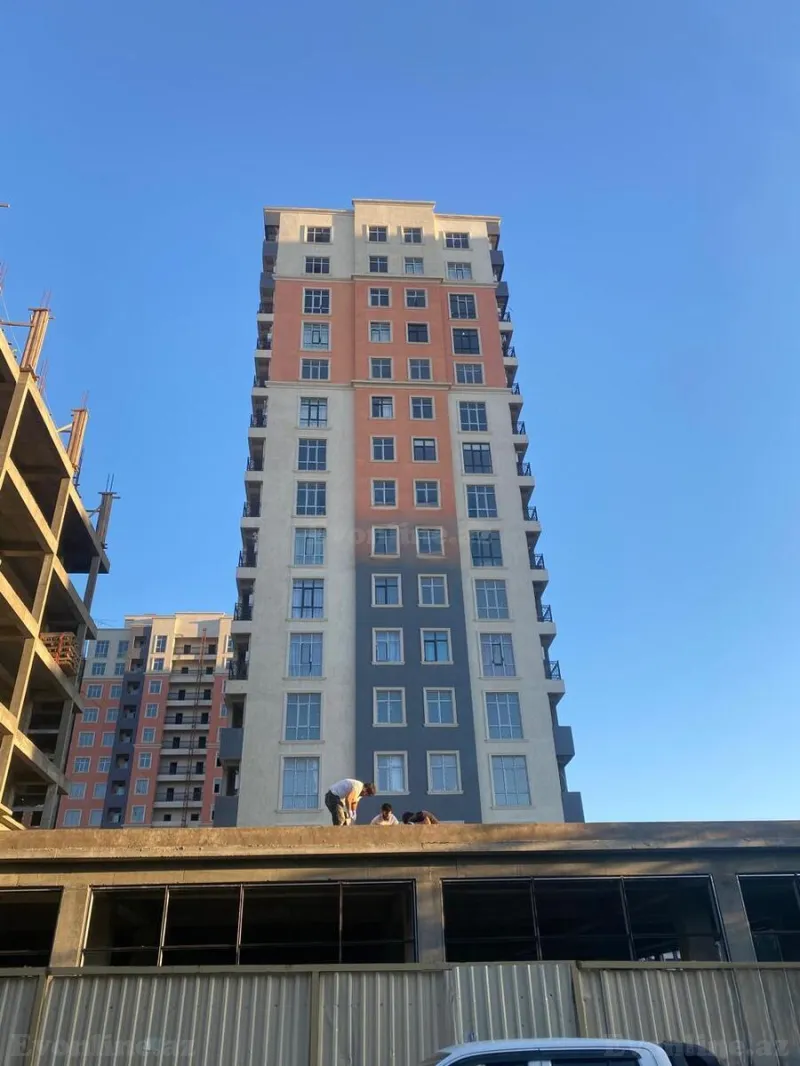 Satılır 2 otaqlı Mənzil Yeni tikili 76 m² Qara Qarayev m. - şəkil 3