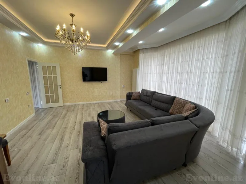 3 otaqlı Mənzil 150 m² Elmlər Akademiyası m. Kirayə verilir