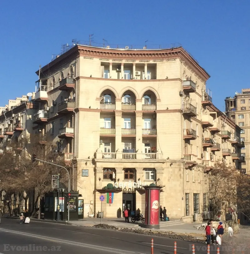 2 otaqlı Mənzil 75 m² Nizami m. Kirayə verilir