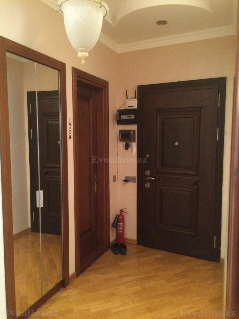 Kirayə verilir 2 otaqlı Mənzil Köhnə tikili 75 m² Nizami m. - şəkil 4