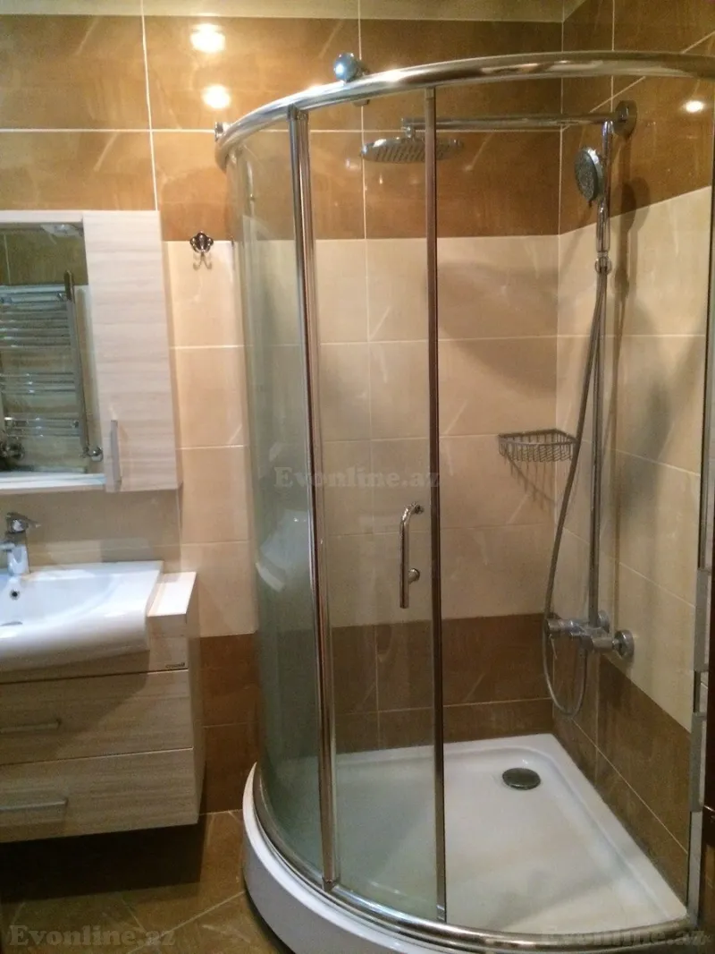 Kirayə verilir 2 otaqlı Mənzil Köhnə tikili 75 m² Nizami m. - şəkil 6