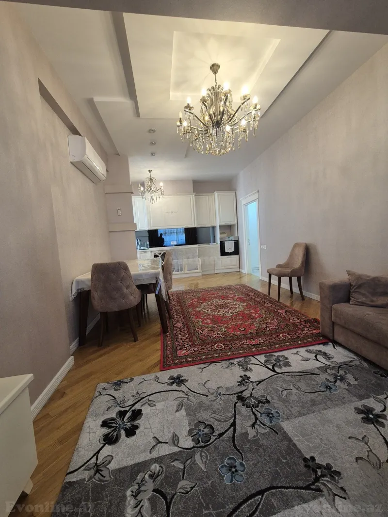 3 otaqlı Mənzil 110 m² Elmlər Akademiyası m. Kirayə verilir