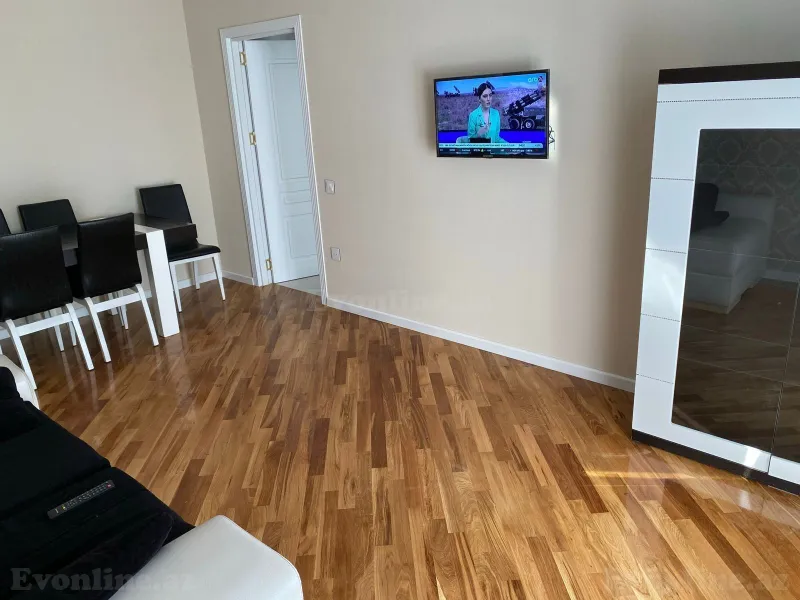 Kirayə verilir 2 otaqlı Mənzil Yeni tikili 80 m² 28 May m.