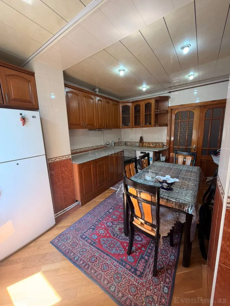 Satılır 2 otaqlı Mənzil Köhnə tikili 56 m² Həzi Aslanov m. - şəkil 3