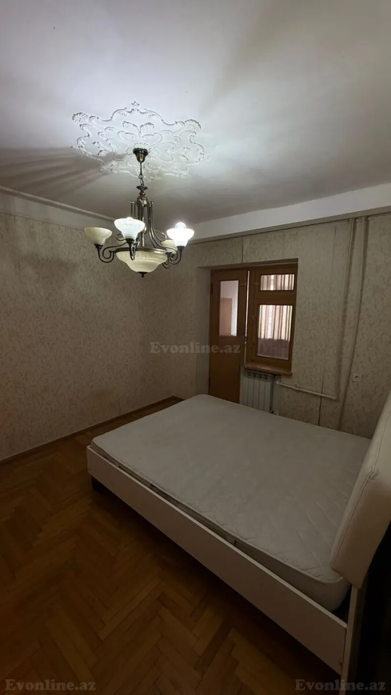 Satılır 2 otaqlı Mənzil Köhnə tikili 60 m² Neftçilər m. - şəkil 3