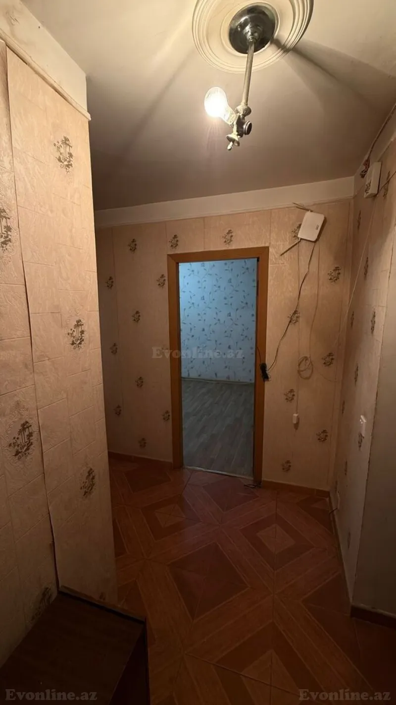 Satılır 2 otaqlı Mənzil Köhnə tikili 60 m² Neftçilər m. - şəkil 4