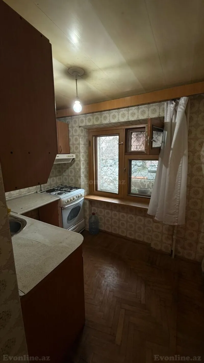 Satılır 2 otaqlı Mənzil Köhnə tikili 60 m² Neftçilər m. - şəkil 5