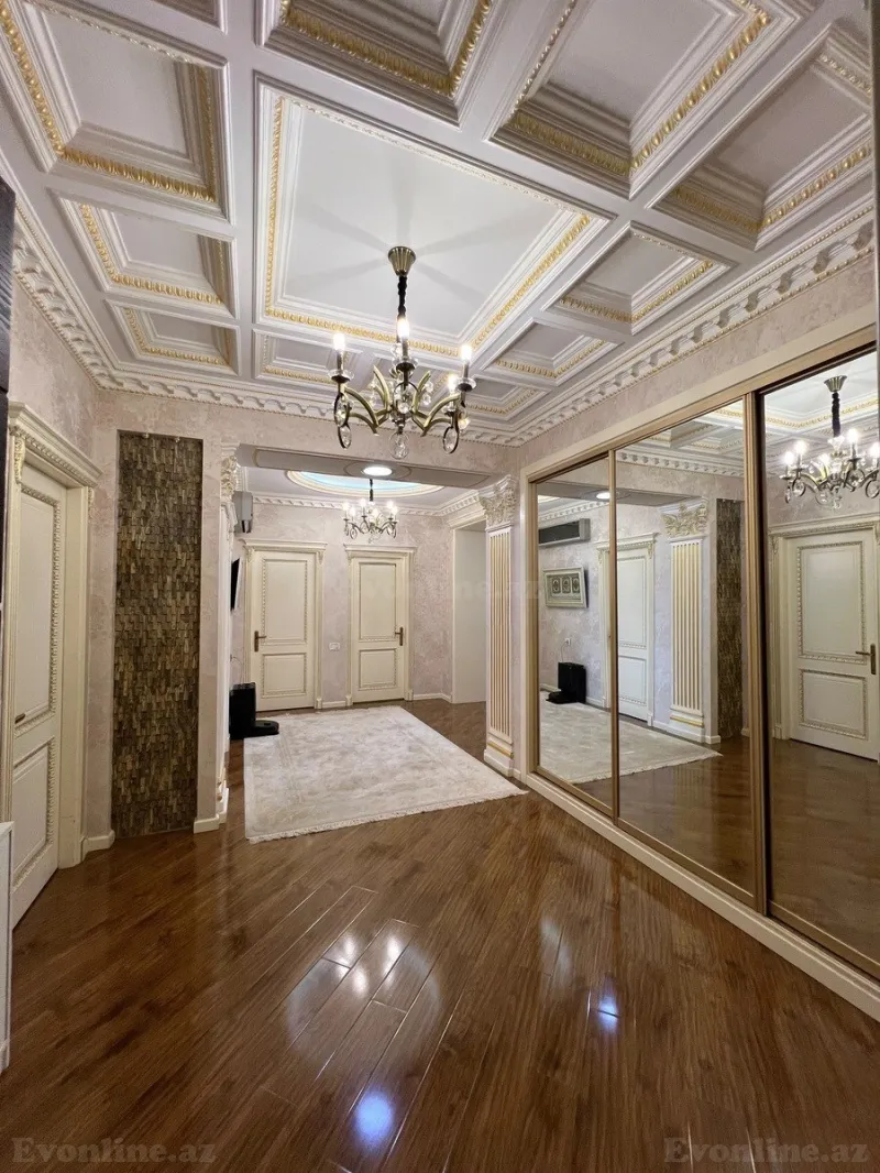 Satılır 3 otaqlı Mənzil Yeni tikili 152 m² Elmlər Akademiyası m.