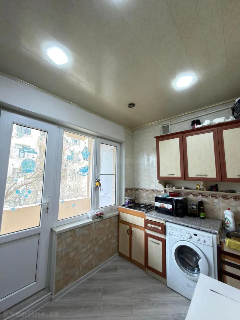 Satılır 2 otaqlı Mənzil Köhnə tikili 65 m² Əhmədli m. - şəkil 3