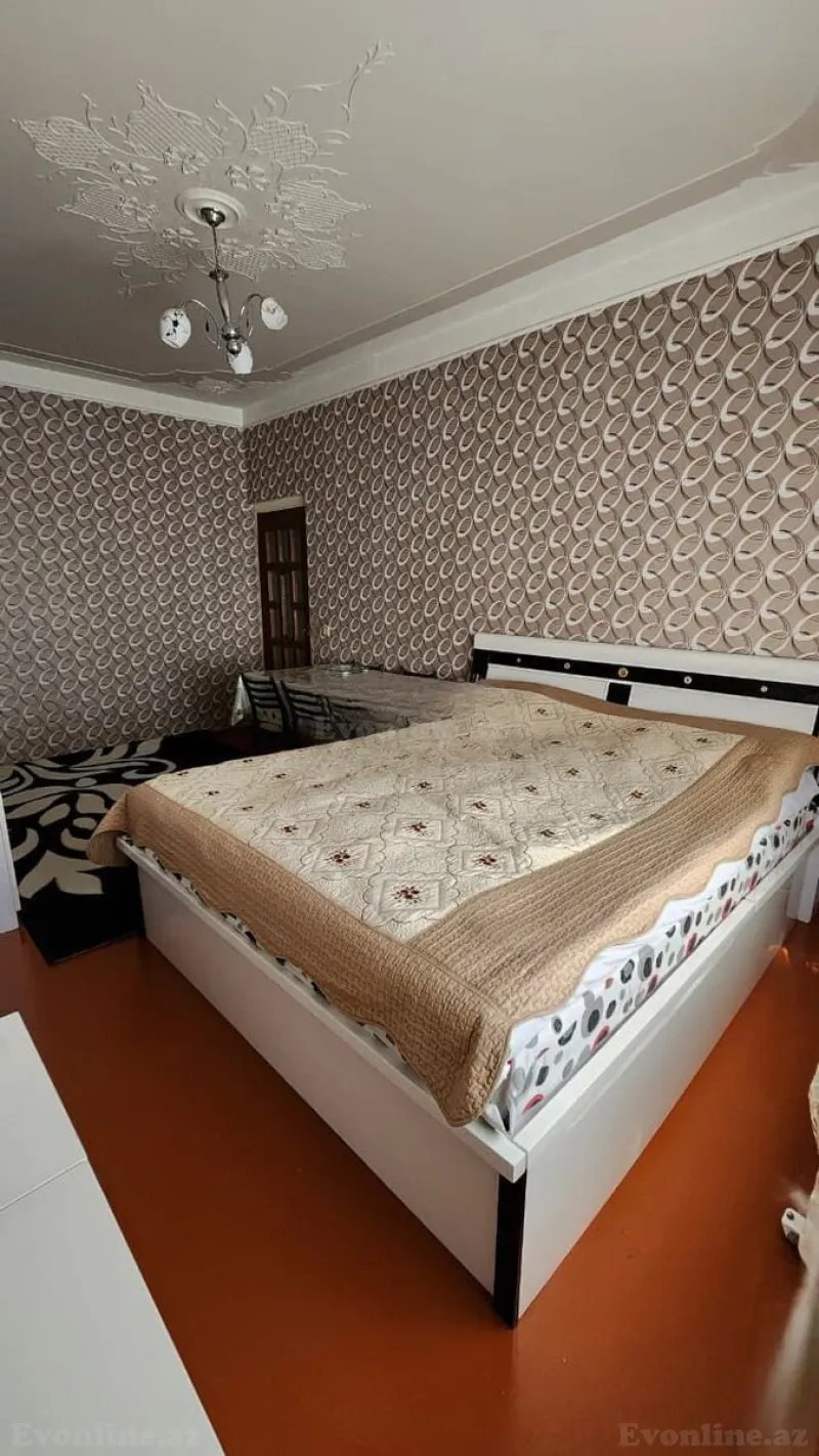 Satılır 5 otaqlı Mənzil Köhnə tikili 110 m² Bakıxanov - şəkil 2