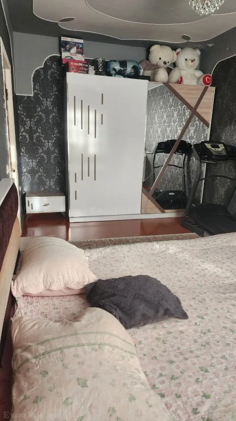 Satılır 5 otaqlı Mənzil Köhnə tikili 110 m² Bakıxanov - şəkil 9
