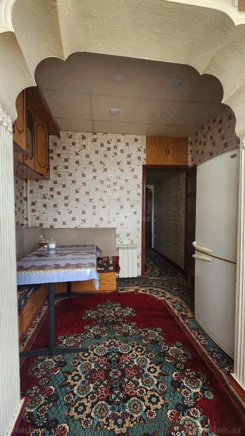 Satılır 5 otaqlı Mənzil Köhnə tikili 110 m² Bakıxanov - şəkil 12