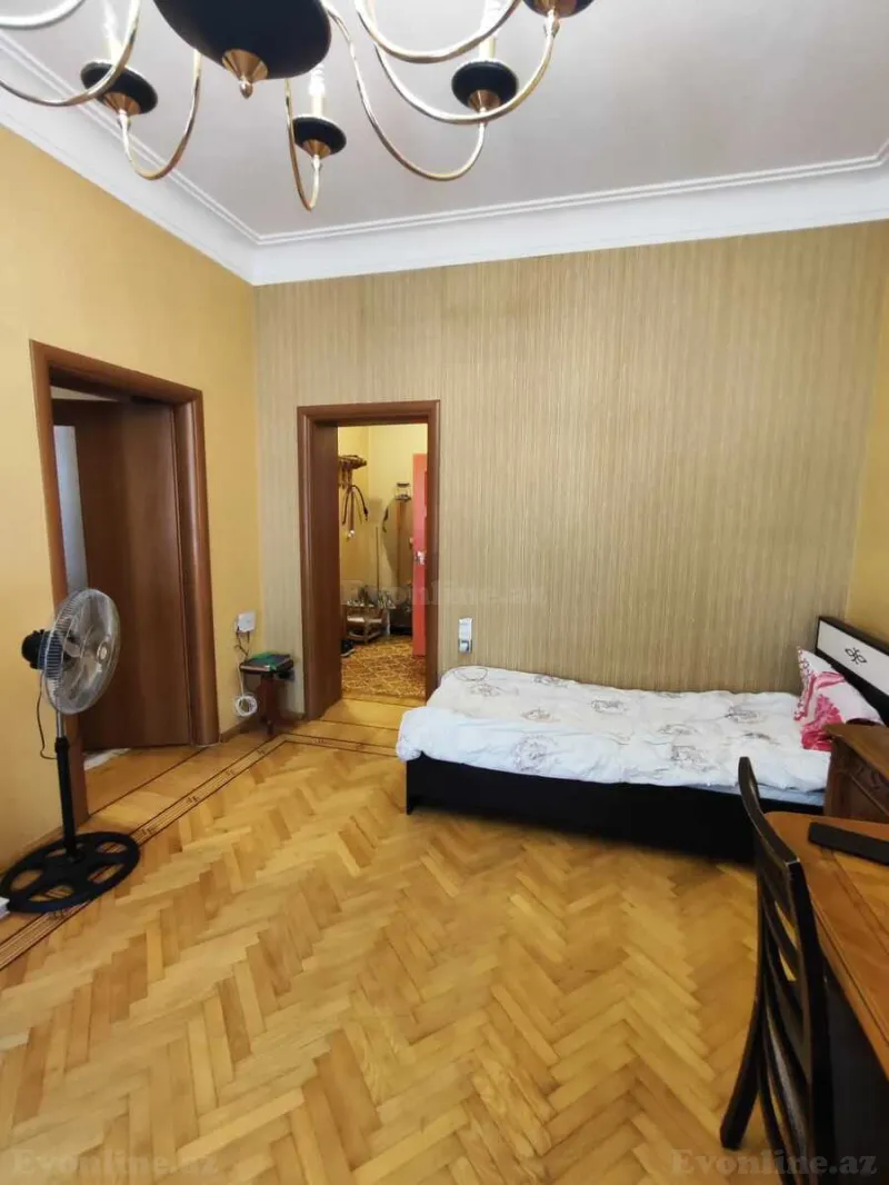 Satılır 3 otaqlı Mənzil Köhnə tikili 70 m² 28 May m. - şəkil 4
