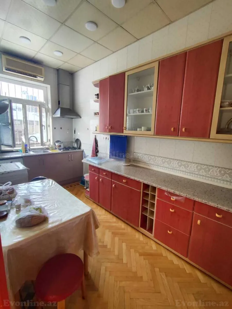 Satılır 3 otaqlı Mənzil Köhnə tikili 70 m² 28 May m. - şəkil 8