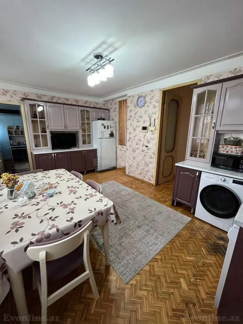 Satılır 4 otaqlı Mənzil Köhnə tikili 115 m² Nəsimi r. - şəkil 7