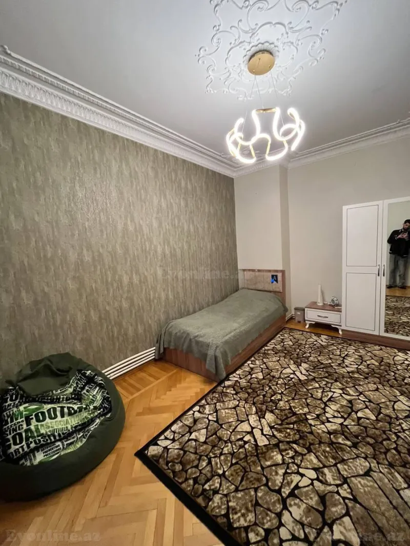 Satılır 4 otaqlı Mənzil Köhnə tikili 115 m² Nəsimi r. - şəkil 12