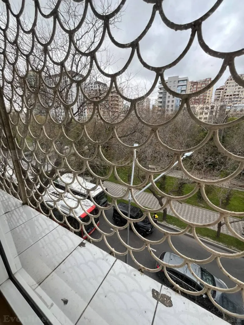 Satılır 4 otaqlı Mənzil Köhnə tikili 115 m² Nəsimi r. - şəkil 17