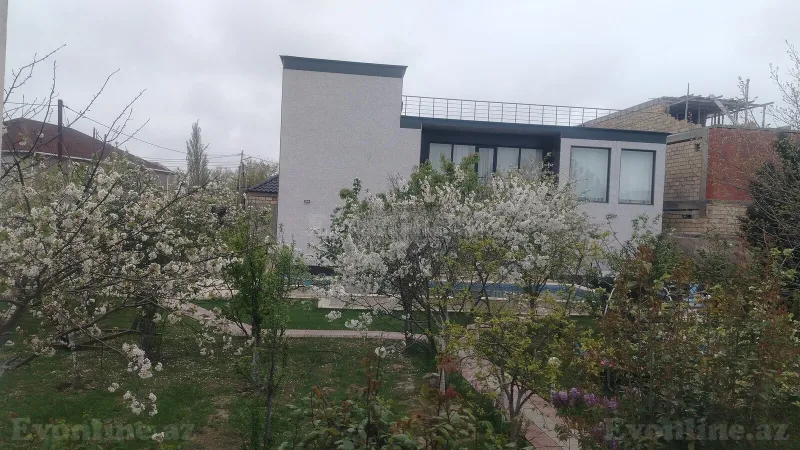 6 otaqlı Həyət evi 350 m² Novxanı Kirayə verilir