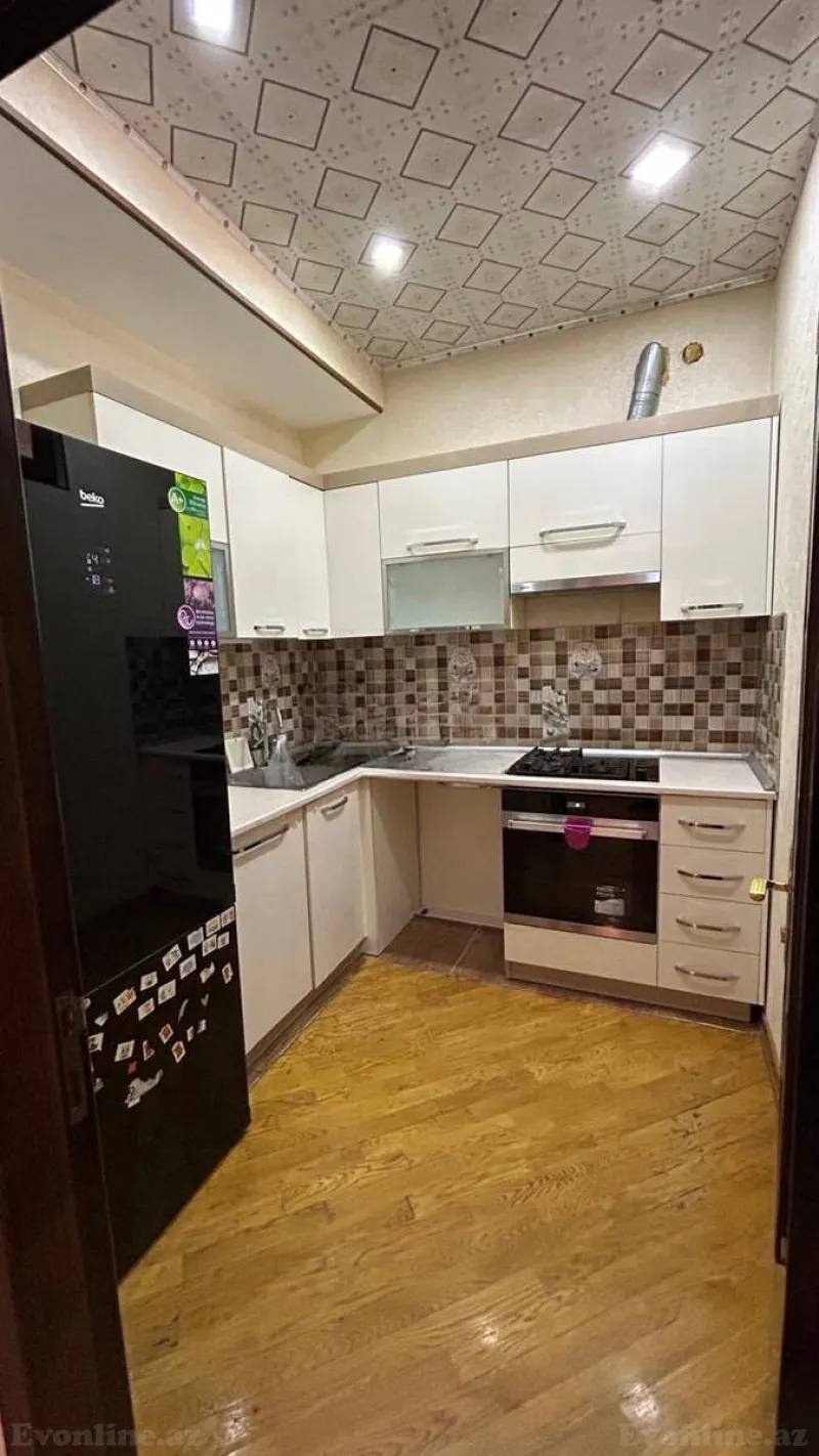 Kirayə verilir 2 otaqlı Mənzil Yeni tikili 70 m² Neftçilər m. - şəkil 7