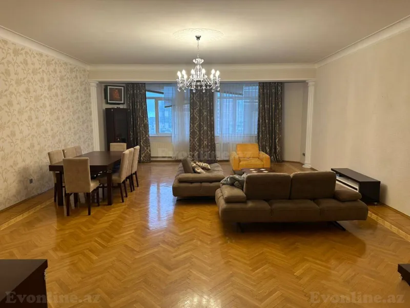 Satılır 3 otaqlı Mənzil Yeni tikili 180 m² İnşaatçılar m.