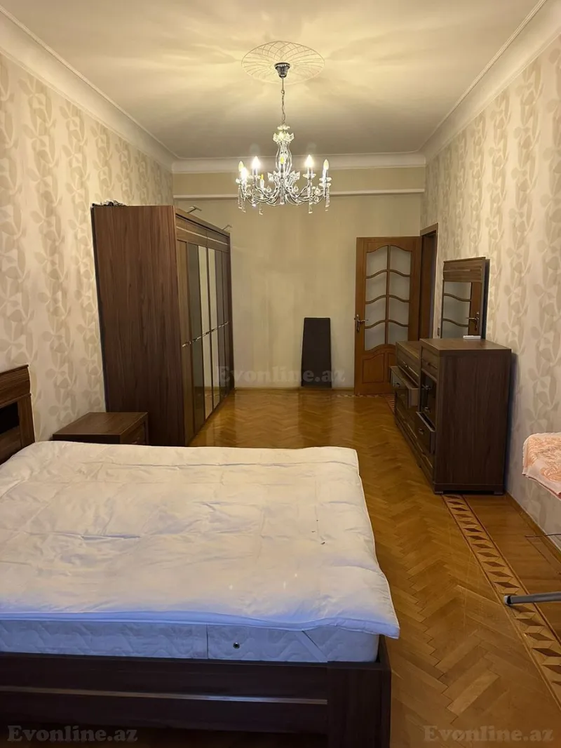 Satılır 3 otaqlı Mənzil Yeni tikili 180 m² İnşaatçılar m. - şəkil 5
