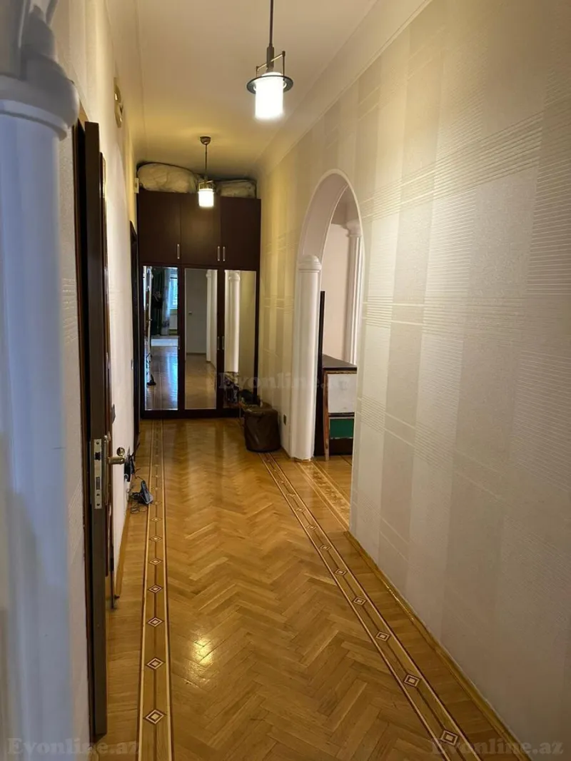 Satılır 3 otaqlı Mənzil Yeni tikili 180 m² İnşaatçılar m. - şəkil 7