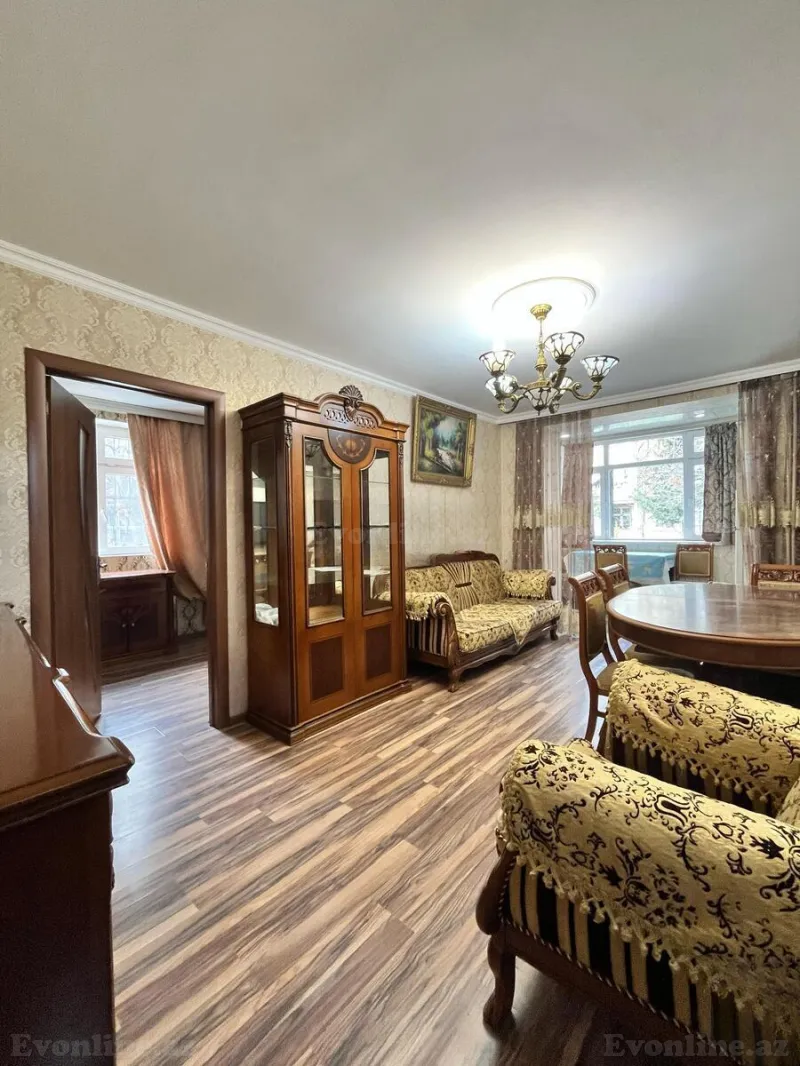 Kirayə verilir 3 otaqlı Mənzil Köhnə tikili 80 m² İnşaatçılar m. - şəkil 2