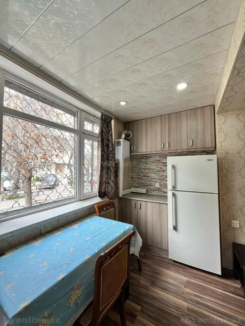 Kirayə verilir 3 otaqlı Mənzil Köhnə tikili 80 m² İnşaatçılar m. - şəkil 12