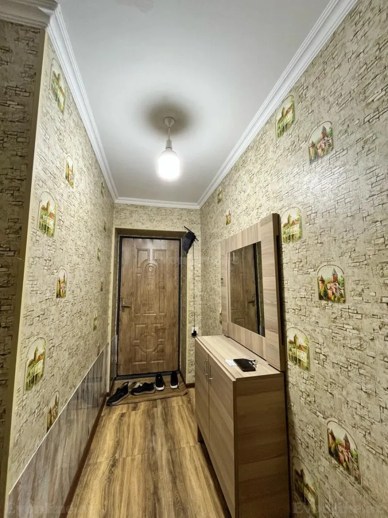 Kirayə verilir 3 otaqlı Mənzil Köhnə tikili 80 m² İnşaatçılar m. - şəkil 13