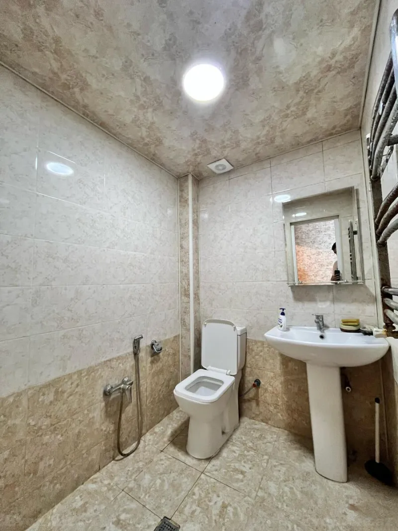 Kirayə verilir 3 otaqlı Mənzil Köhnə tikili 80 m² İnşaatçılar m. - şəkil 15