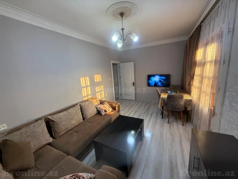 2 otaqlı Mənzil 68 m² Bakıxanov Kirayə verilir