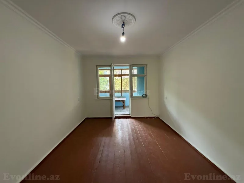 Satılır 2 otaqlı Mənzil Köhnə tikili 55 m² Neftçilər m. - şəkil 2