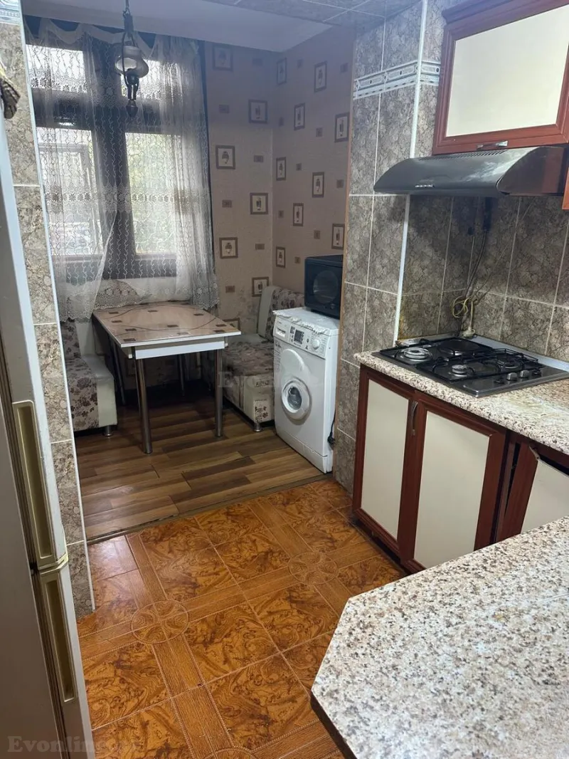 Kirayə verilir 2 otaqlı Mənzil Köhnə tikili 50 m² İnşaatçılar m. - şəkil 4