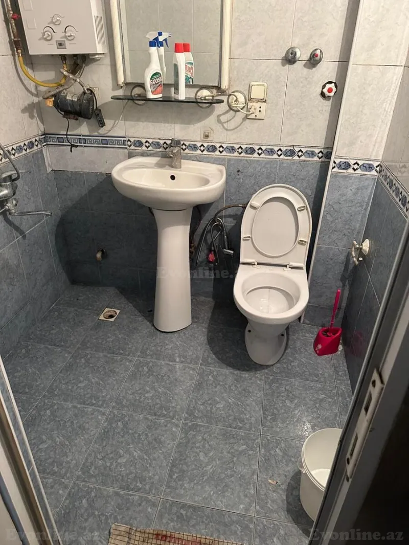 Kirayə verilir 2 otaqlı Mənzil Köhnə tikili 50 m² İnşaatçılar m. - şəkil 7