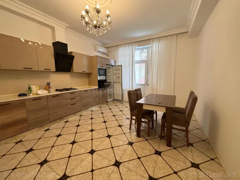 Kirayə verilir 3 otaqlı Mənzil Yeni tikili 140 m² Xətai r. - şəkil 7