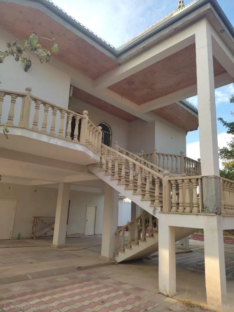 4 otaqlı Həyət evi 200 m² Görədil Satılır