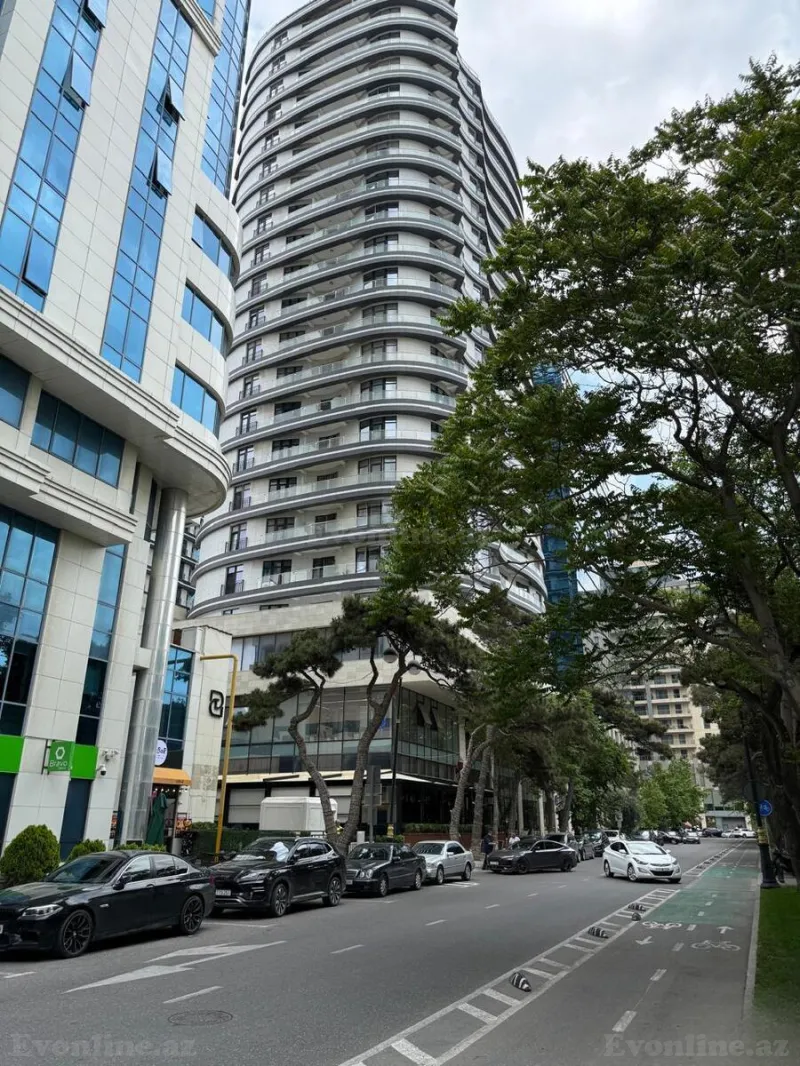 Satılır 3 otaqlı Mənzil Yeni tikili 122 m² 28 May m. - şəkil 3