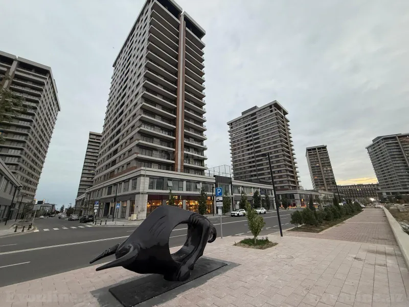4 otaqlı Mənzil 195 m² Ağ şəhər Satılır