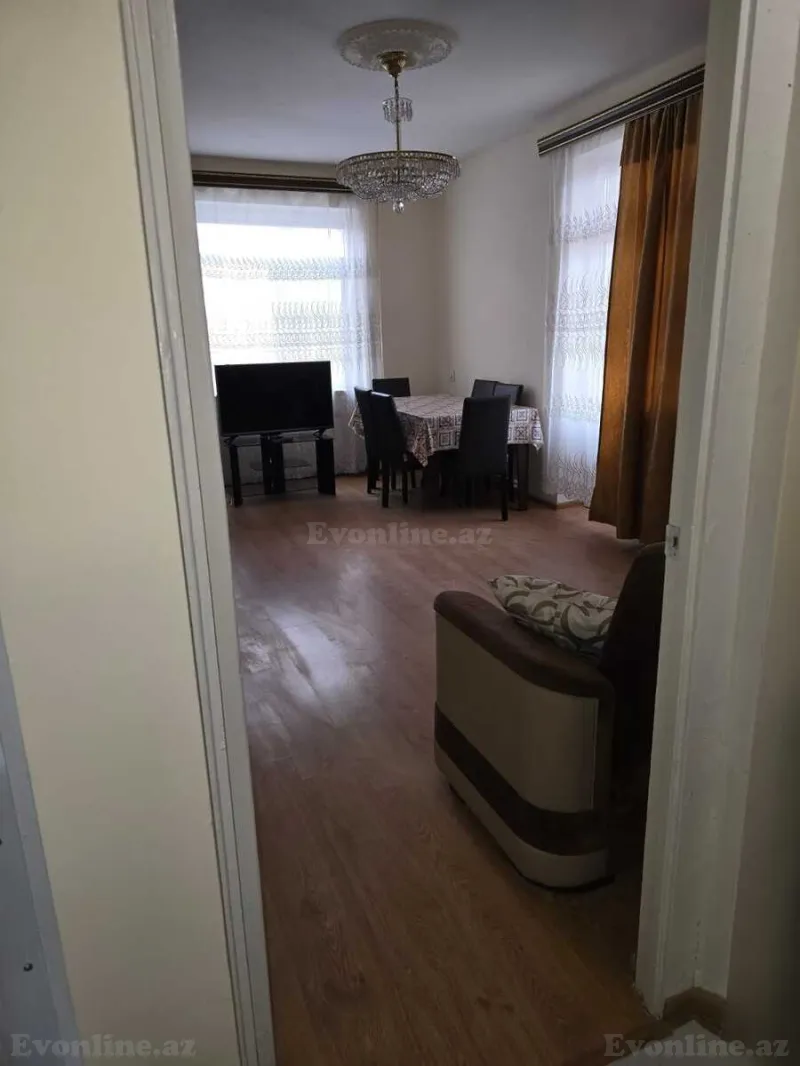 Kirayə verilir 2 otaqlı Mənzil Köhnə tikili 50 m² Neftçilər m. - şəkil 4
