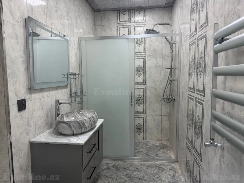 Kirayə verilir 2 otaqlı Mənzil Yeni tikili 75 m² Nərimanov r. - şəkil 13