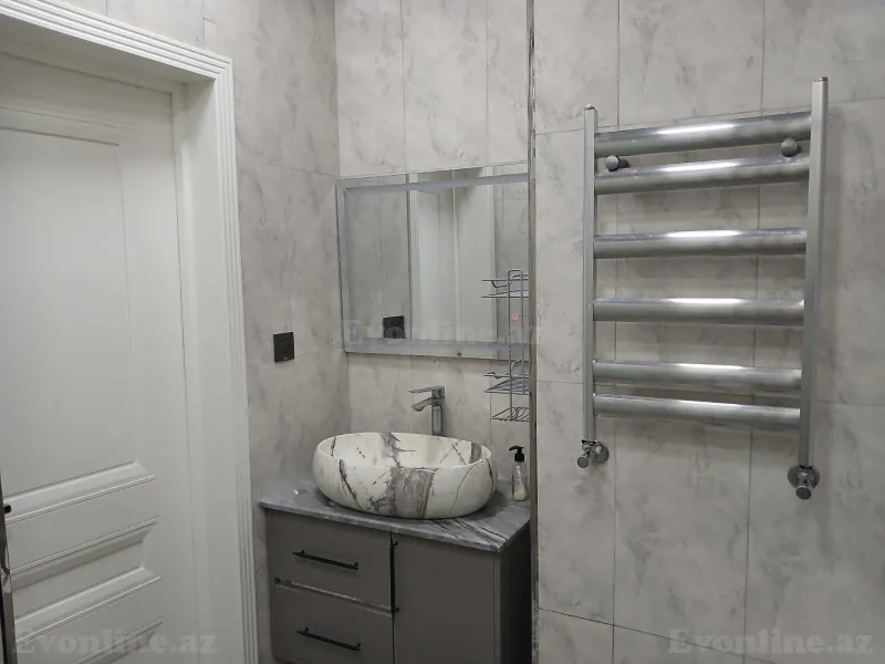 Kirayə verilir 2 otaqlı Mənzil Yeni tikili 75 m² Nərimanov r. - şəkil 16