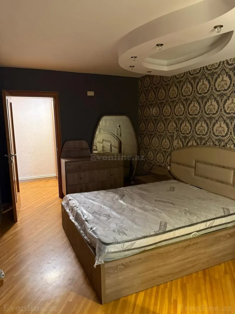 Kirayə verilir 3 otaqlı Mənzil Köhnə tikili 74 m² Elmlər Akademiyası m. - şəkil 5